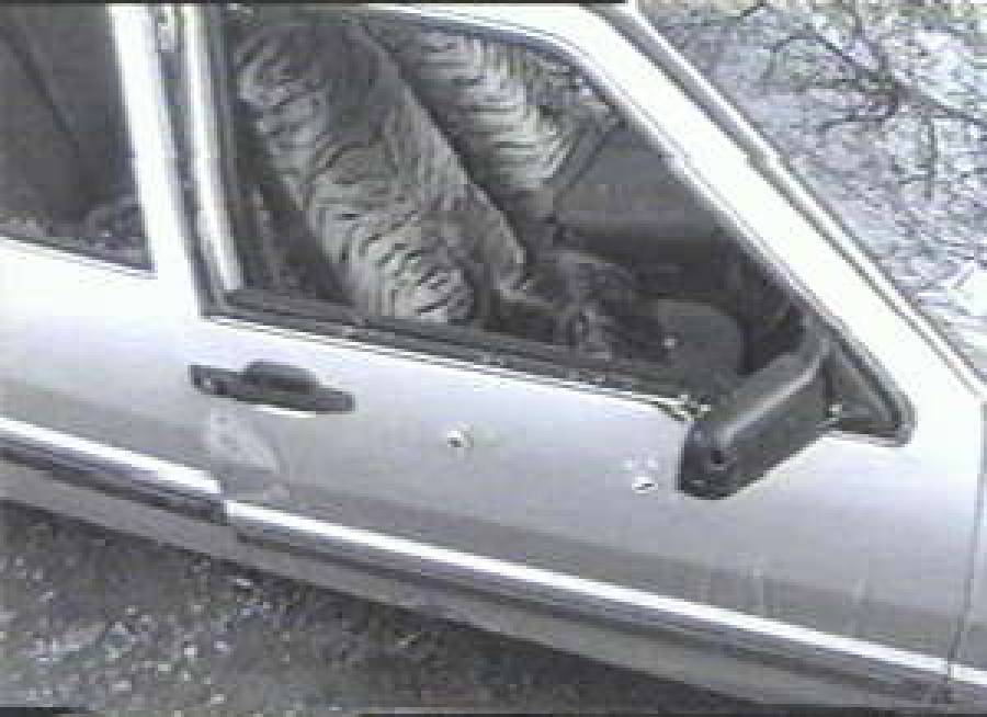 Обстрелянный &quot;Saab 9000&quot;. 