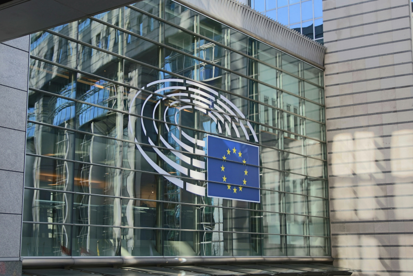 Европарламент во вторник готовится утвердить тарифное соглашение между ЕС и США