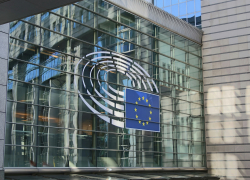 Европарламент во вторник готовится утвердить тарифное соглашение между ЕС и США