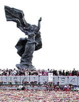 Встречаемся у памятника!
