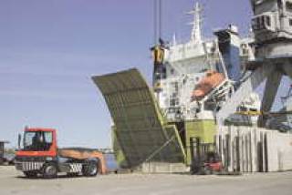 Man-Tess запустил собственное паромнoe сообщение