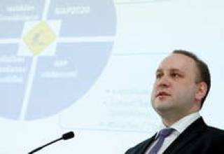 Зарплаты поднять, лишних уволить