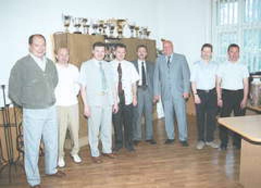  Полицейские и спонсоры.