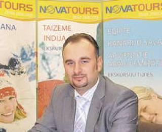 Л.Моченев: “Novatours пошел по пути перераспределения направлений в сторону бюджетного отдыха”.