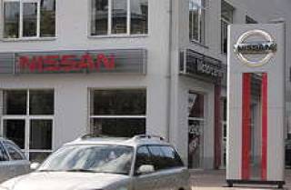 Motorcentrs лишился прав на Nissan.