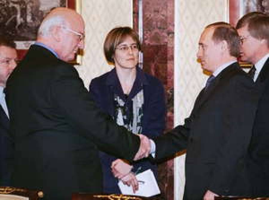 Рукопожатие перед схваткой. 