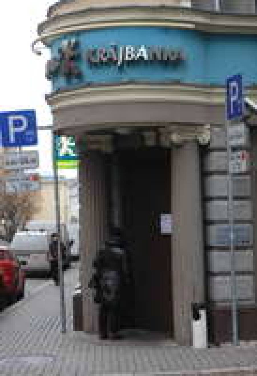 Полторы тысячи безработных финансистов