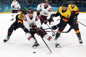 Сборная Латвии по хоккею обыграла на олимпийском турнире Германию