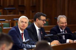 Премьер: в Латвии пособие по безработице &quot;достаточно приличное&quot;