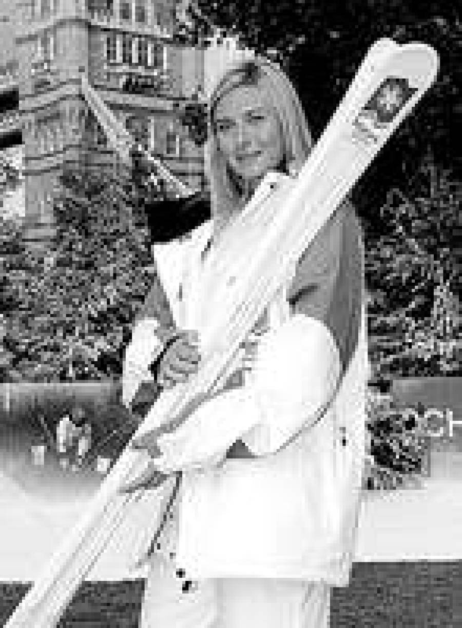 Вторая ракетка мира, известная теннисистка Мария Шарапова, которая четверть жизни прожила в Сочи, горячо поддержала проведение здесь первой в истории России зимней Олимпиады.