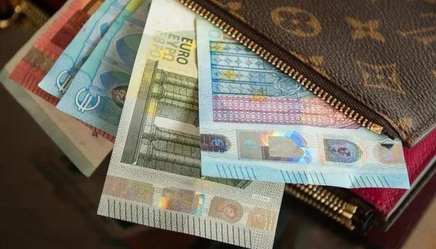 Латвийский бизнес требует увеличить необлагаемый минимум до 700 евро