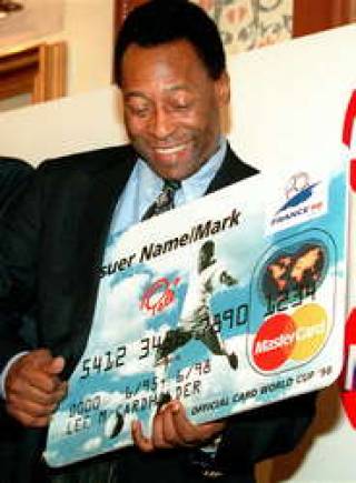 Пеле Master Card уже запасся. 