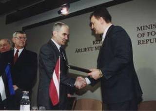 Порядок на границе