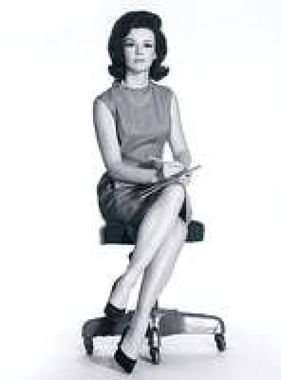 Праздник для "офисных ангелов"