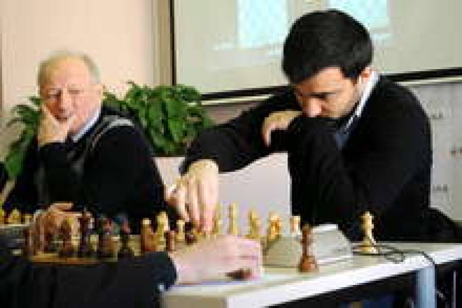 Игорь Коваленко титул не отдал