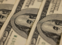 Рынки вразнобой, доллар падает: ожидания ФРС раскачали биржи