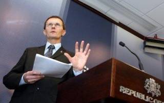 Министр финансов ставит рекорды
