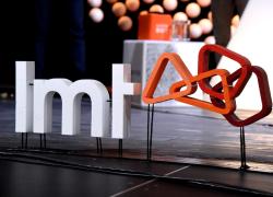 Государство выкупит долю &quot;Telia&quot; в &quot;Tet&quot; и LMT через посредничество &quot;Latvenergo&quot; и ЛГЦРТ