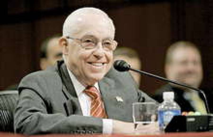 Министр юстиции США М.Мукейси лично представил публике “дело хакеров”.