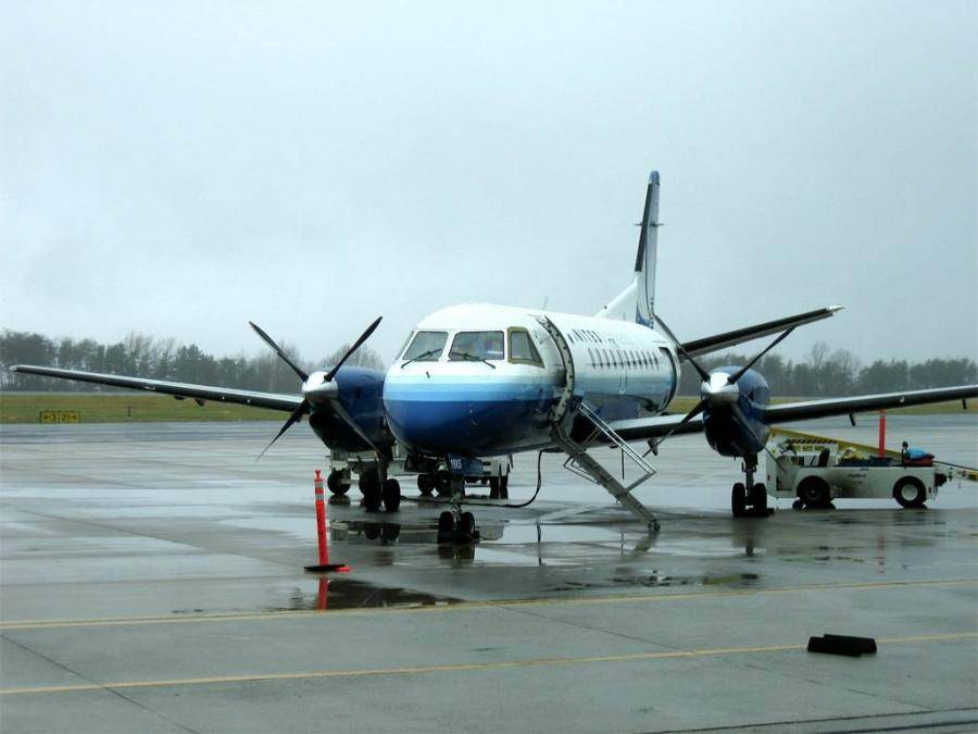 Saab 340 — пассажирский двухмоторный турбовинтовой самолет шведской фирмы Saab AB. Крейсерская скорость самолета — около 467 км/ч.
