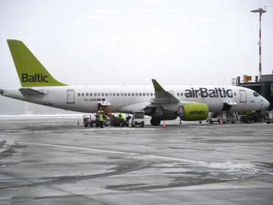Блестящая сделка или афера? Что означает желание Литвы купить акции airBaltic?
