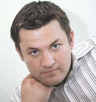 Возможно, 27-летний Айгар Лусис ценой своей жизни расплатился по счетам, оставленным во времена “большой приватизации” его отцом.