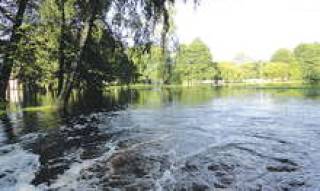 На очистку дренажных труб столица выделяет 200 тысяч латов.