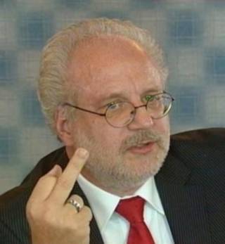 Проигравший президентские выборы Левитс обвиняет жуликоватых депутатов Сейма