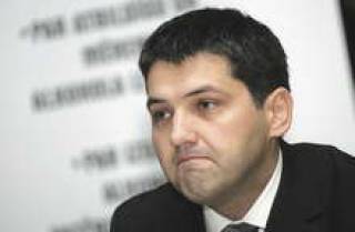 К.Андерсонс: “Если в приграничных странах  нелегальный рынок алкоголя занимает обычно 5%, ну максимум 10%, то у нас — 35%”.