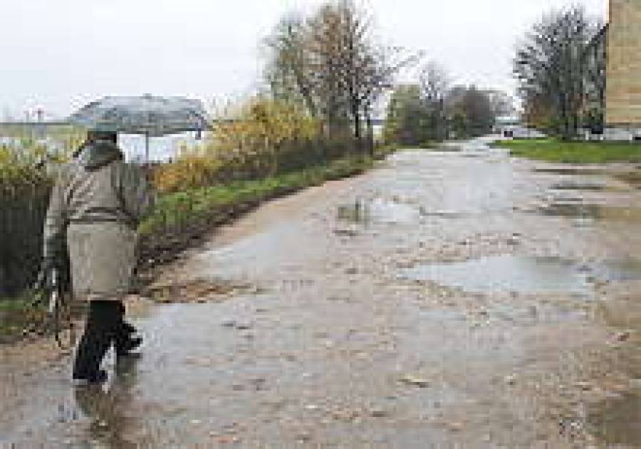В случае реализации проекта на этом запущенном берегу появится набережная с местом для рыбной ловли, велодорожкой, пристанью для лодок и пляжем.