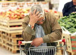 Страны ЕС борются с ростом цен; министр экономики Латвии против вмешательства