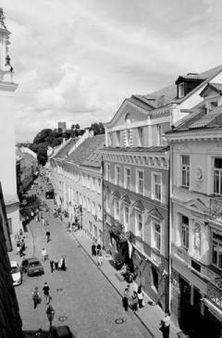  &quot;Нарутис&quot; в центре Старого города.