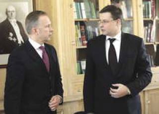 Илмар Римшевич и Валдис Домбровскис.