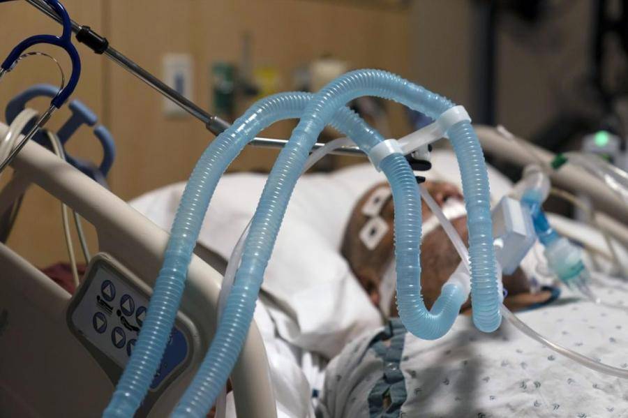 В пятницу в Латвии выявлено 794 случая &quot;Covid-19&quot;, 11 заболевших умерли