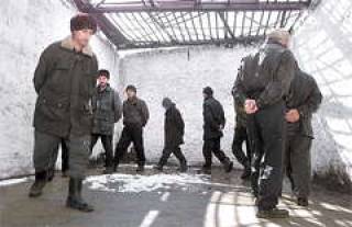 Тюрьмы на диете. Заключенные протестуют желудком.