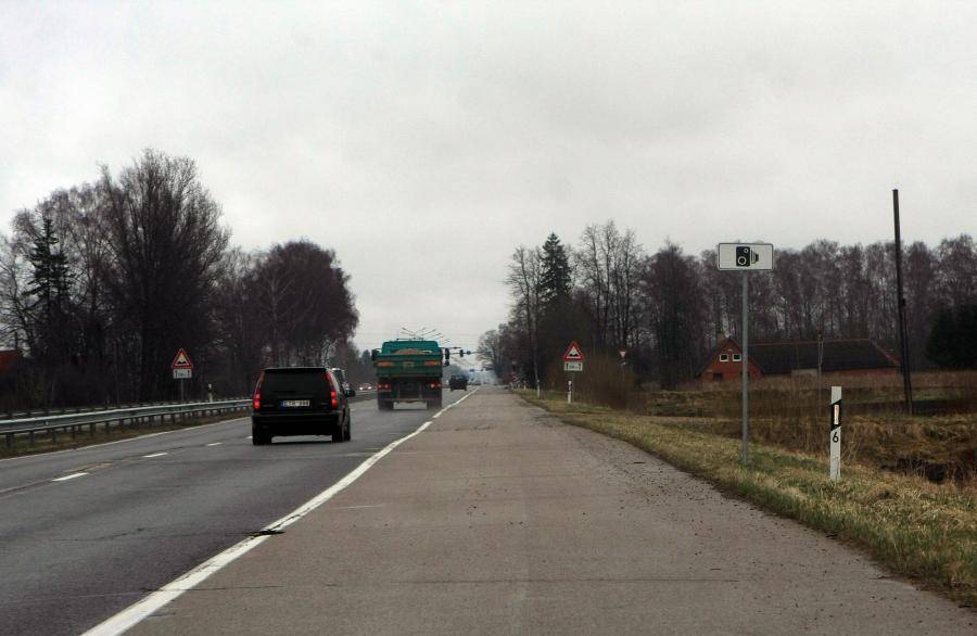 В Латвии начинают контролировать среднюю скорость движения