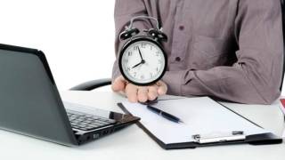 Влияние оправданного отсутствия работника на расчет сверхурочных часов при суммированном рабочем времени