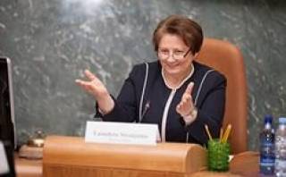 Президент официально уполномочил Страуюму руководить правительством