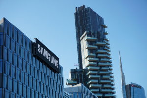 Прибыль Samsung во втором квартале сократилась на 48%