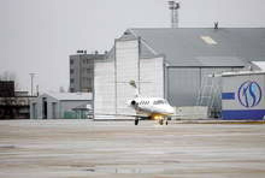 Самолеты состоятельных россиян нашли приют в Рижском аэропорту.
