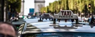 Чтобы стать таксистом в Париже, нужно ждать 14 лет