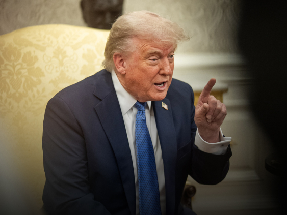 Трамп вводит новый 50-процентный тариф на многие товары из Канады