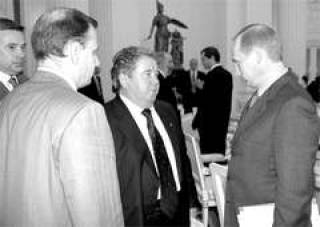 Всем спасибо, все свободны. Путин заключил перемирие с олигархами.