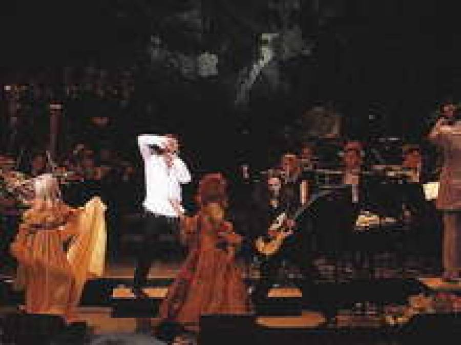 "Парфюмер" запел по-русски