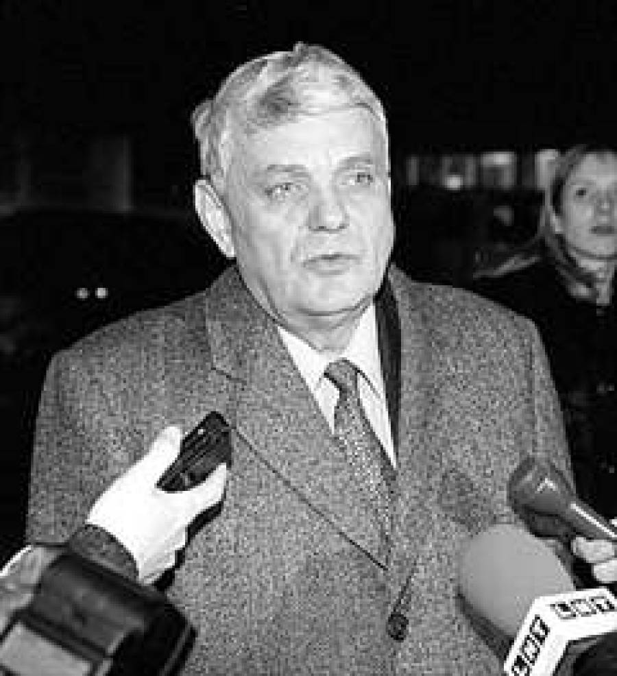 Министр принял российского посла