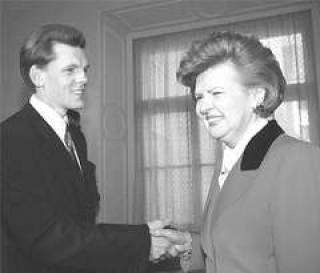 Президент плетет интриги.Вокруг кресла премьера.