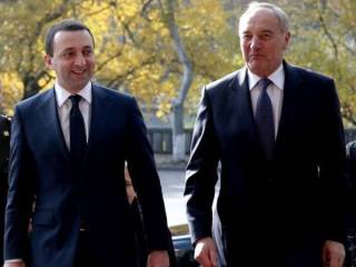 Премьер-министр Грузии Ираклий Гарибашвили, президент Латвии Андрис Берзиньш.