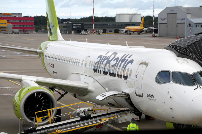 Правительство пока не решило, будет ли вкладывать деньги в спасение airBaltic