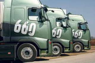 Грузовики тормозить не собираются