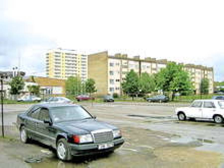 На приведение в порядок латвийских автодорог требуется изыскать 2,5 миллиарда латов. В госбюджете таких денег нет...